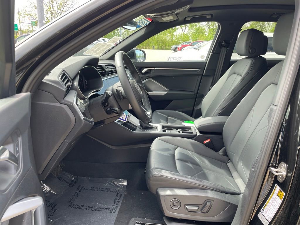 Used 2025 Audi Q3 2.0T Premium AWD/4WD image 8