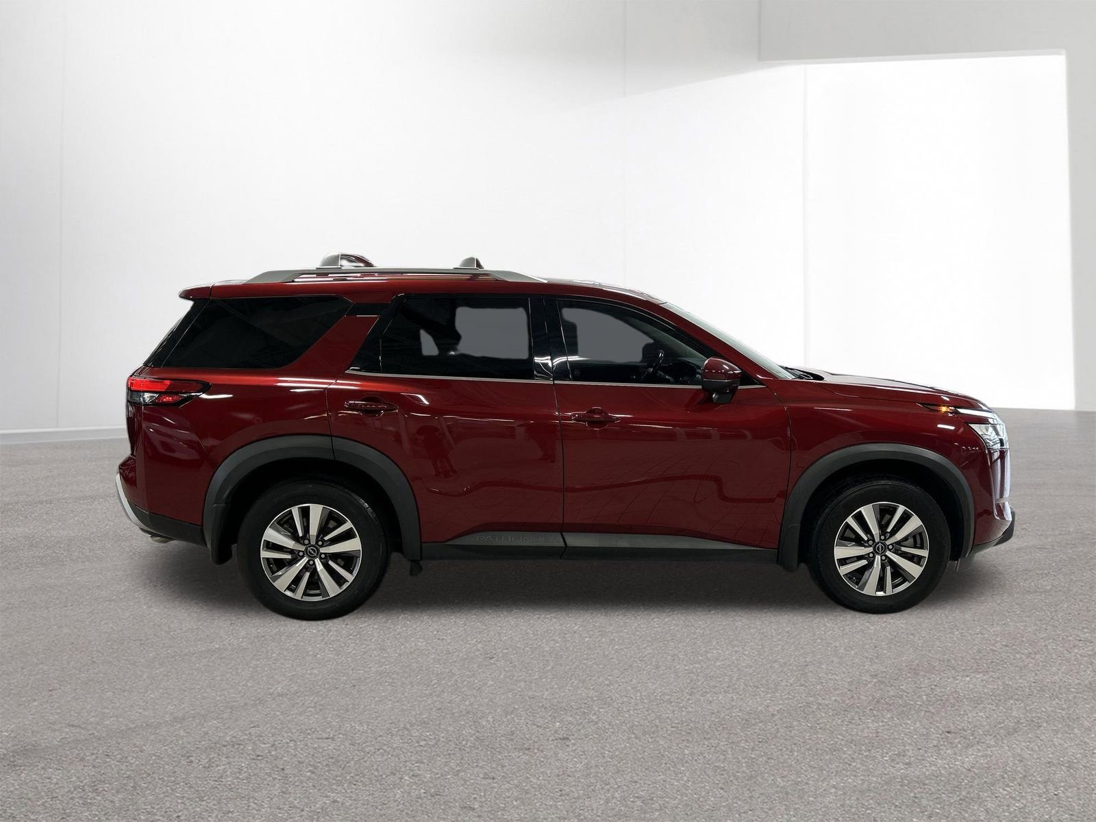 Certified 2023 Nissan Pathfinder SL AWD/4WD image 42