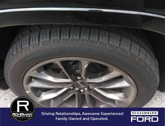 Used 2023 Jeep Grand Wagoneer L Series II AWD/4WD image 3