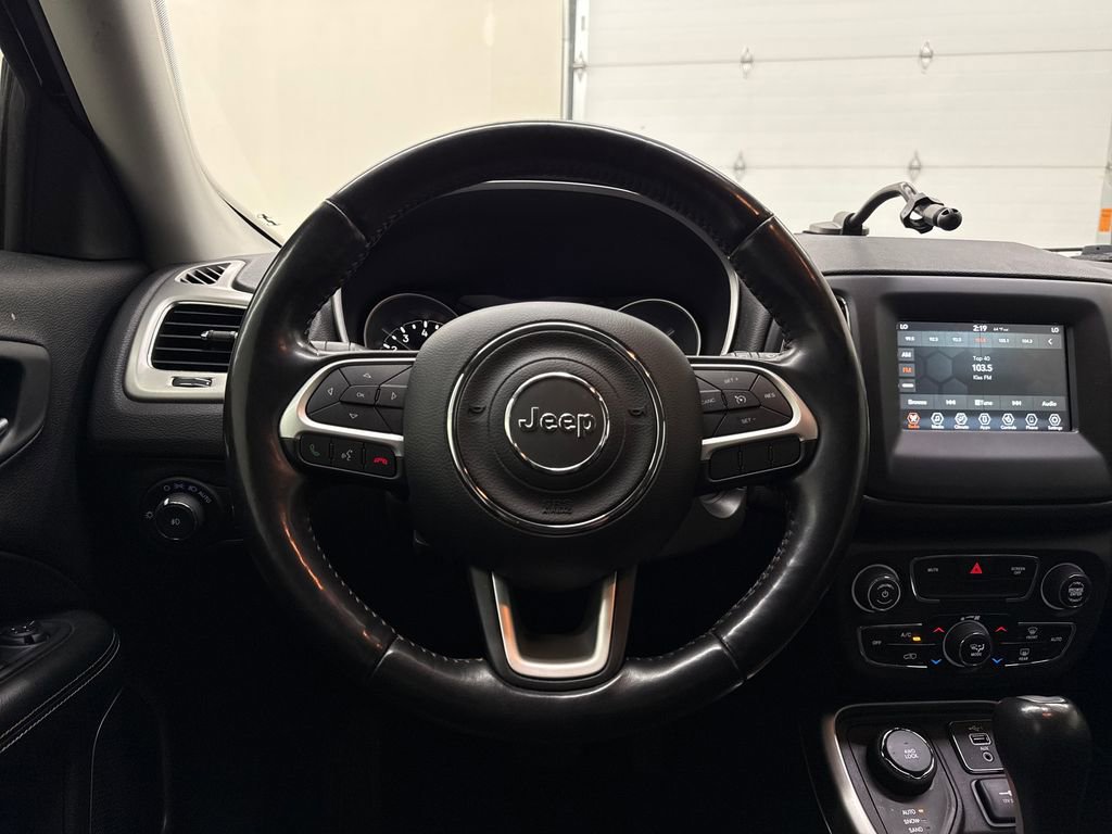 Used 2020 Jeep Compass Latitude w/ Cold Weather Group AWD/4WD image 15