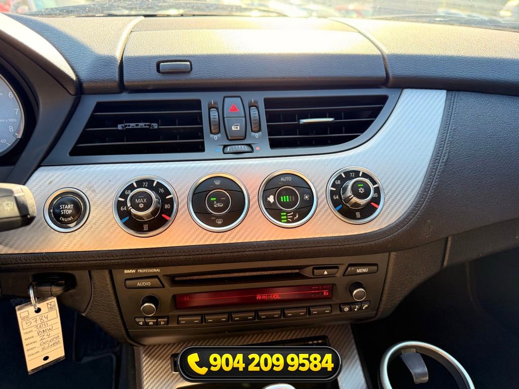 Used 2011 BMW Z4 sDrive35is image 15