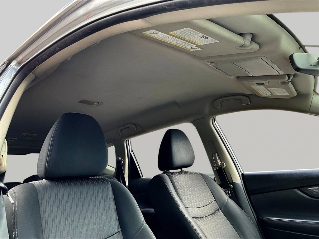 Used 2018 Nissan Rogue SV image 20