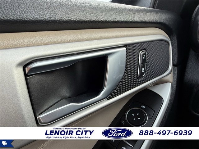 Used 2022 Ford Explorer XLT w/ Equipment Group 202A image 21