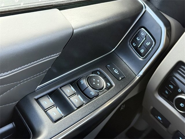 Used 2025 Ford F450 Platinum w/ Platinum Plus Package image 24