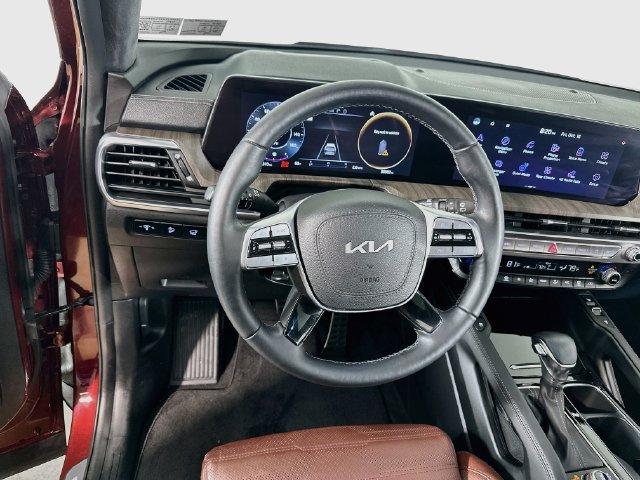 Used 2024 Kia Telluride SX Prestige AWD/4WD image 21