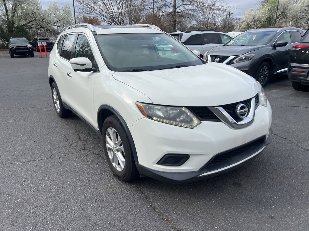 Used 2016 Nissan Rogue SV w/ SV Premium Package image 3