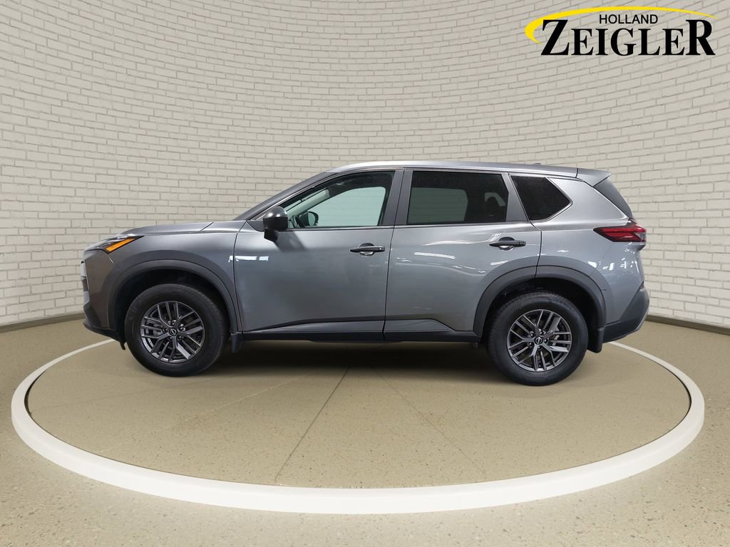 Used 2023 Nissan Rogue S image 8