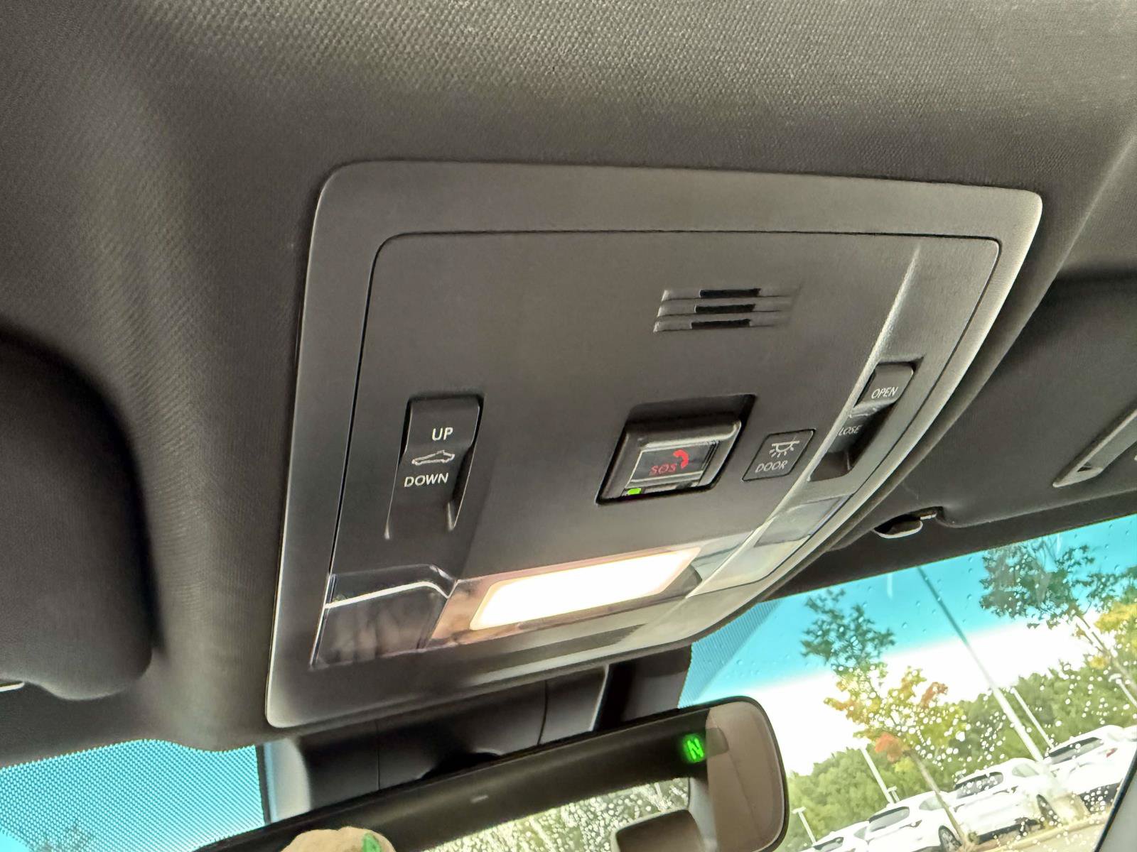 Used 2025 Lexus ES 350 w/ Premium Package FWD image 25