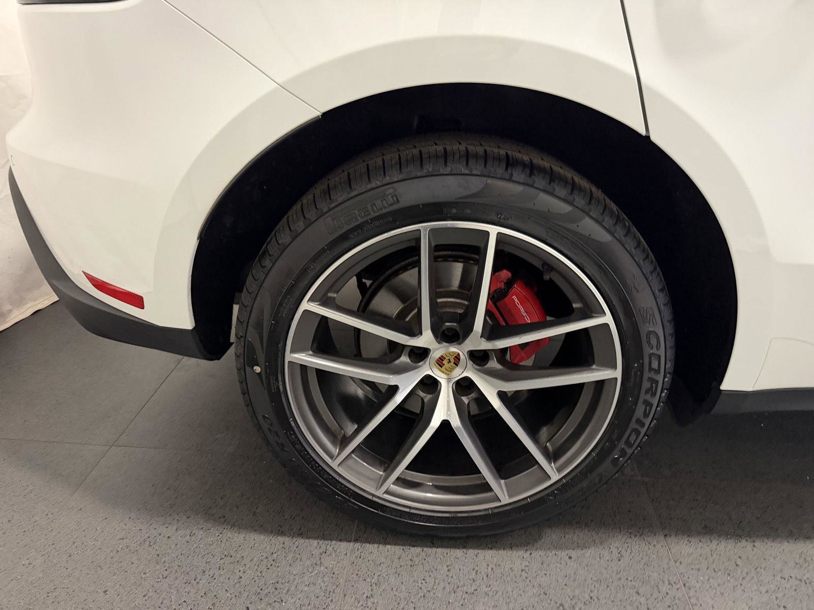 Certified 2023 Porsche Macan S image 12