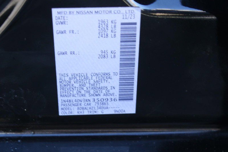 Used 2024 Nissan Altima 2.5 SV image 17