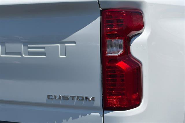 New 2026 Chevrolet Silverado 2500 Custom w/ Custom Value Package AWD/4WD image 31