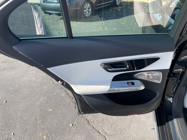 Used 2024 Mercedes-Benz E 450 4MATIC Sedan image 27