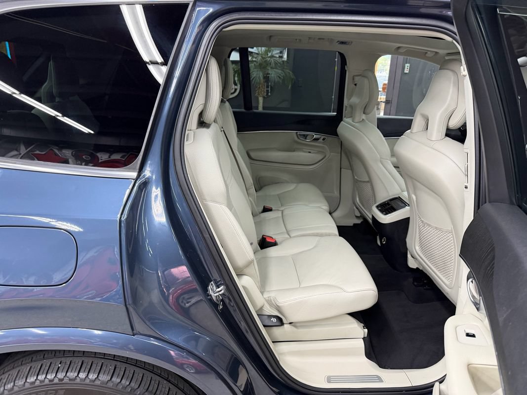 Used 2020 Volvo XC90 T5 Momentum AWD/4WD image 19
