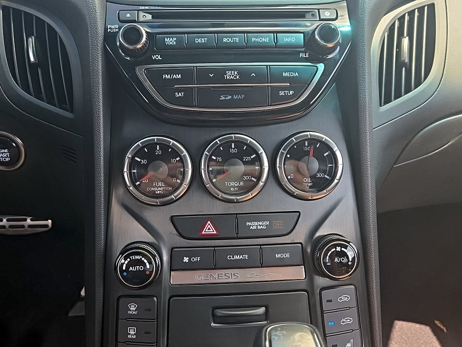 Used 2015 Hyundai Genesis 3.8 RWD image 17