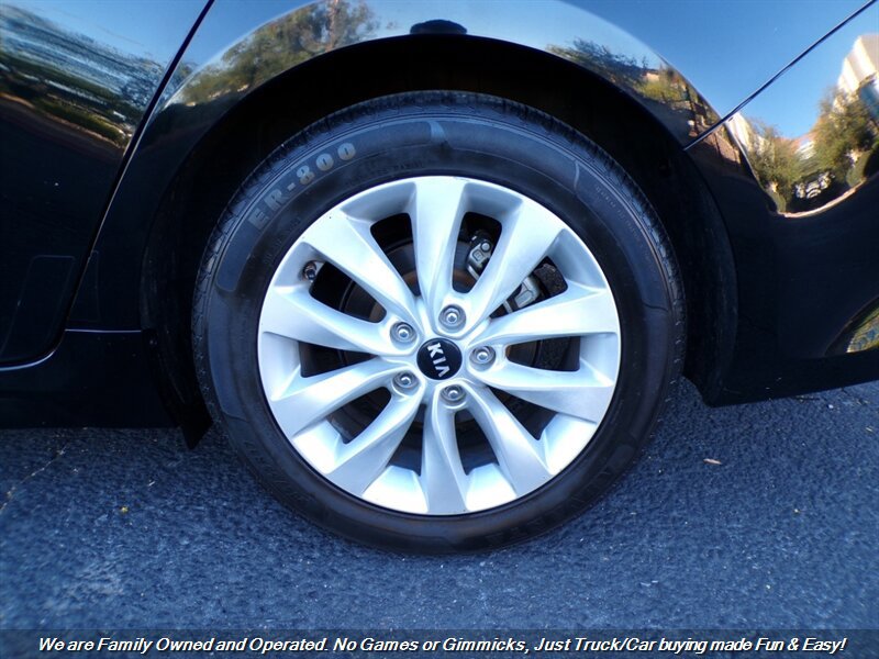 Used 2018 Kia Optima S w/ Panoramic Sunroof Package image 49
