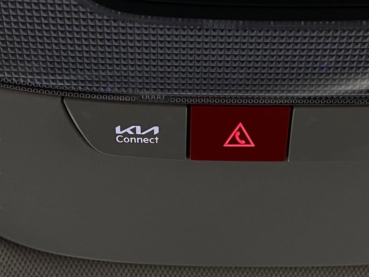 Used 2025 Kia Sportage EX image 28