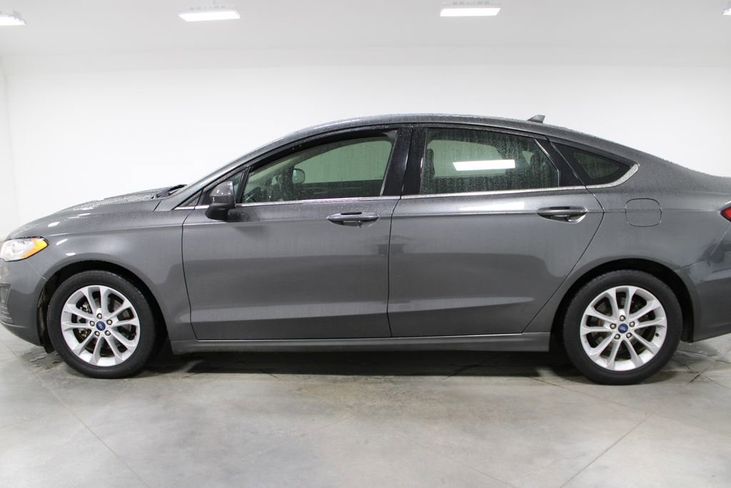 Used 2020 Ford Fusion SE image 6