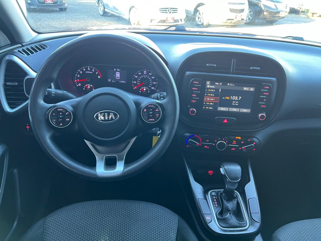 Used 2020 Kia Soul LX FWD image 13