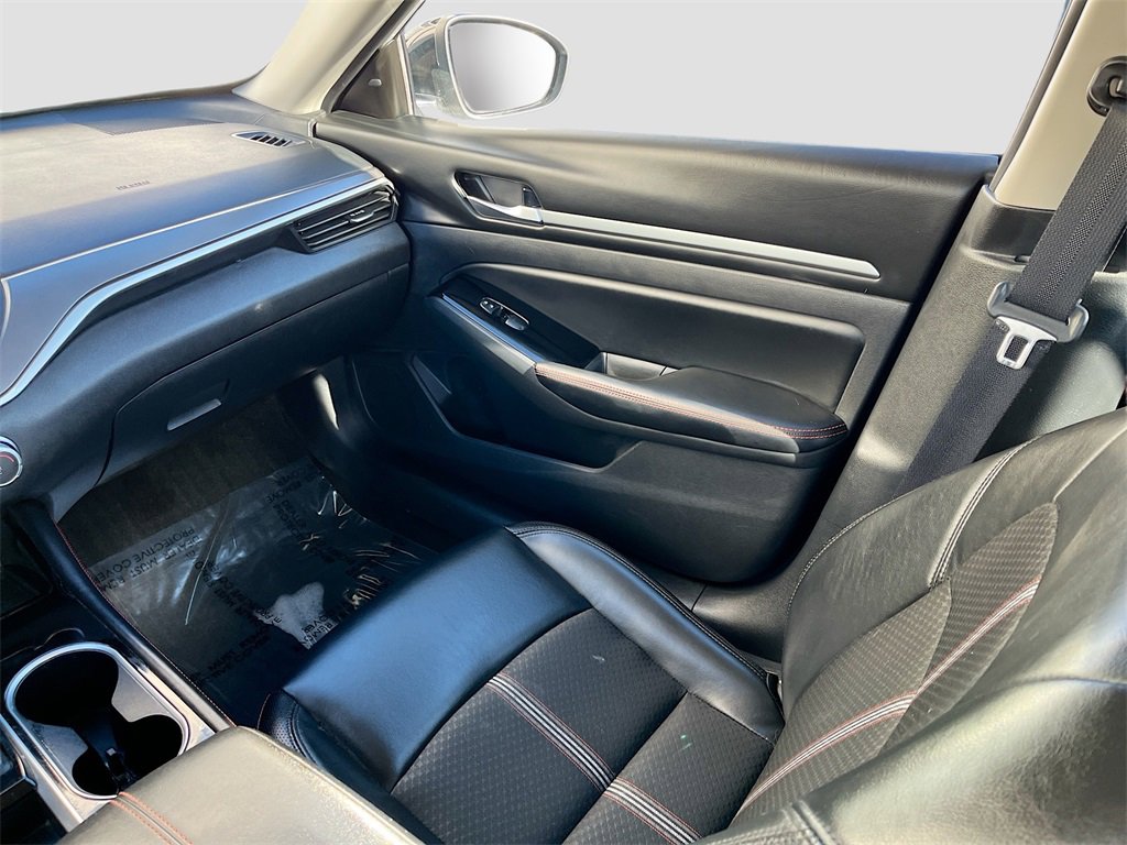 Used 2024 Nissan Altima 2.5 SR image 21