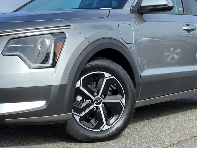 Certified 2023 Kia Niro EX w/ EX Cold Weather Package image 2