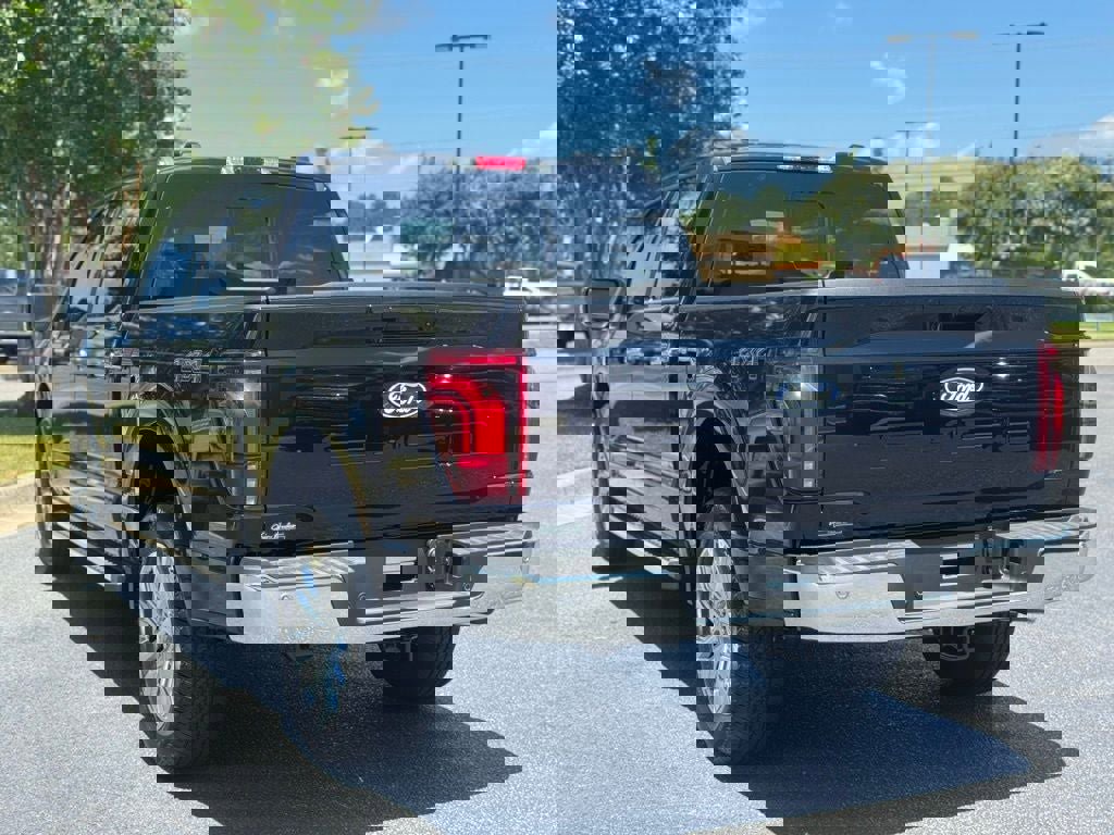 New 2025 Ford F150 Lariat w/ Equipment Group 501A Mid image 12