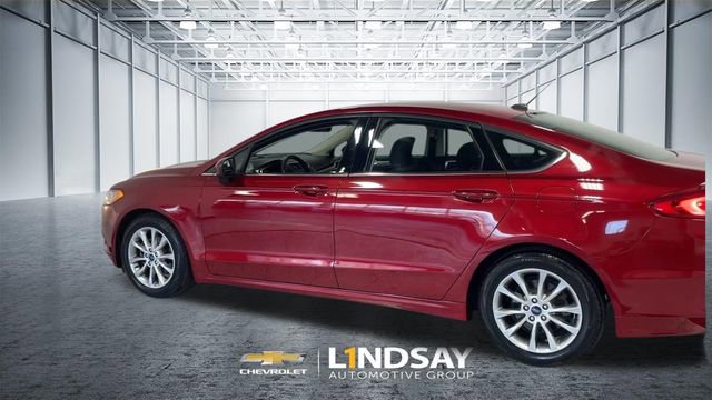 Used 2017 Ford Fusion SE w/ Fusion SE Technology Package image 7