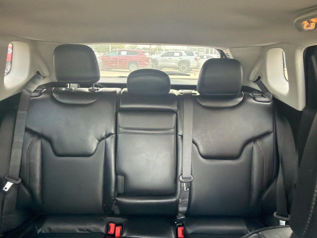 Used 2018 Jeep Compass Limited w/ Navigation Group FWD image 4