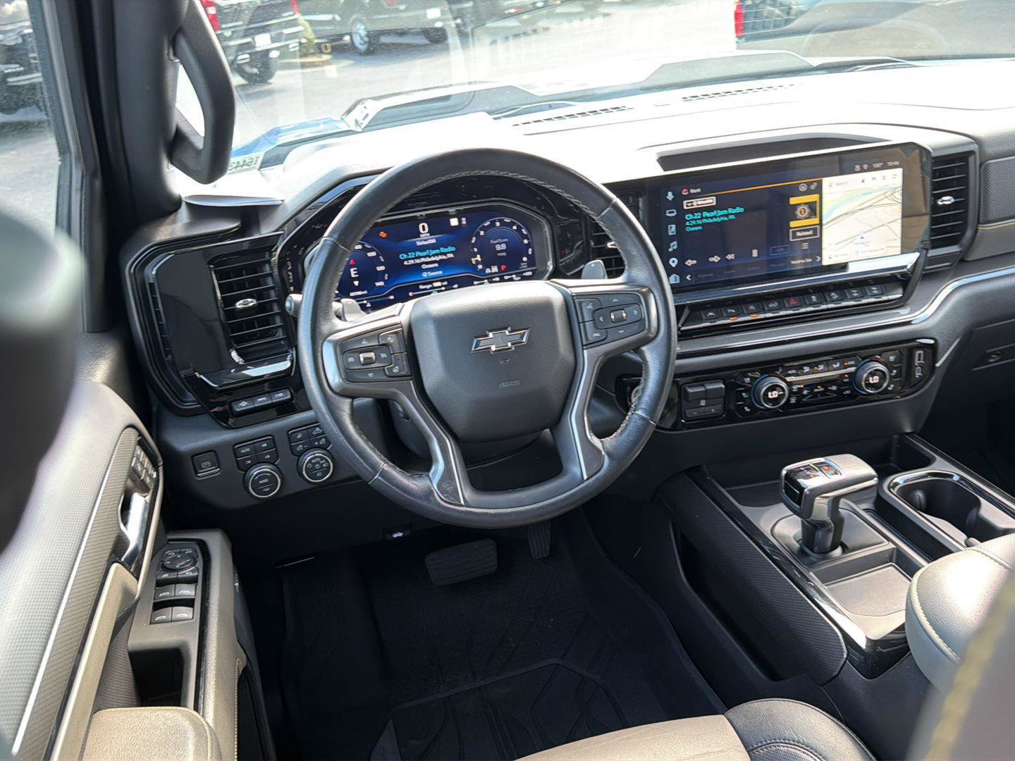 Used 2022 Chevrolet Silverado 1500 ZR2 w/ Technology Package AWD/4WD image 19