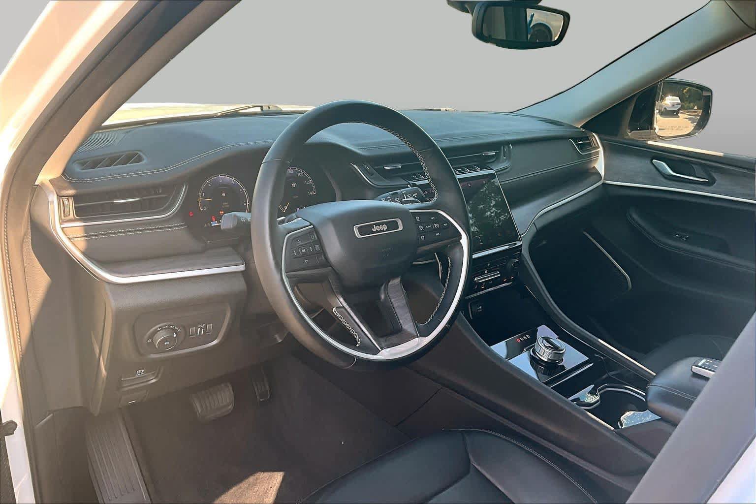 Used 2021 Jeep Grand Cherokee L Limited RWD image 17
