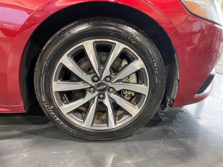 Used 2018 Lincoln Continental Premiere FWD image 9