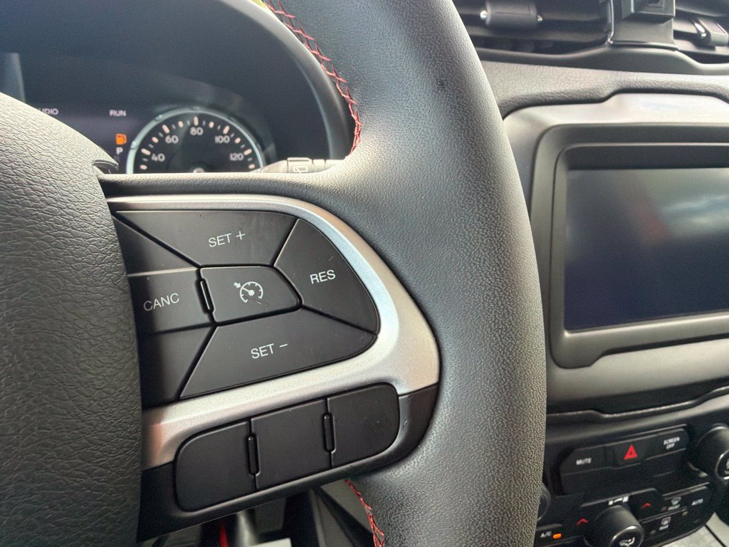 Used 2020 Jeep Renegade Trailhawk AWD/4WD image 30