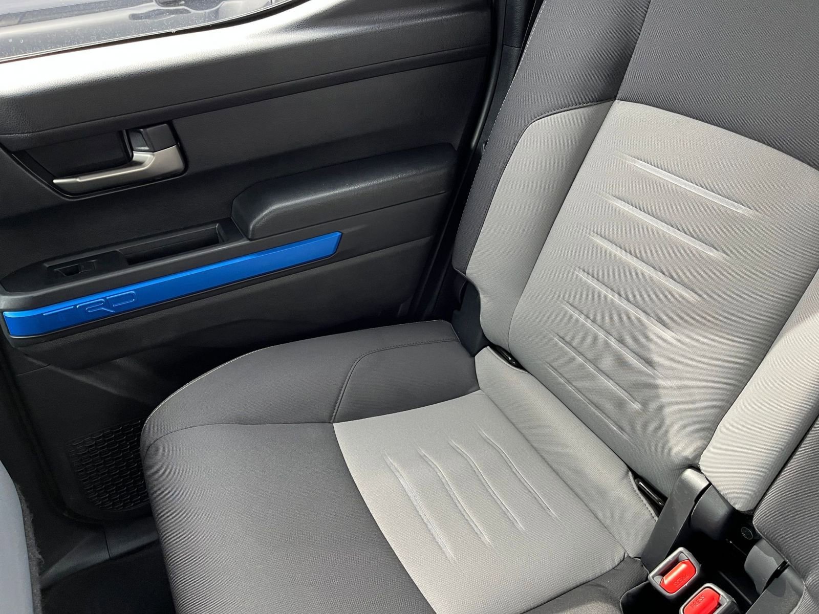 Used 2025 Toyota Tacoma TRD Off-Road image 39