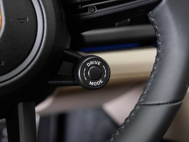 Certified 2025 Porsche Panamera 4 E-Hybrid AWD/4WD image 16