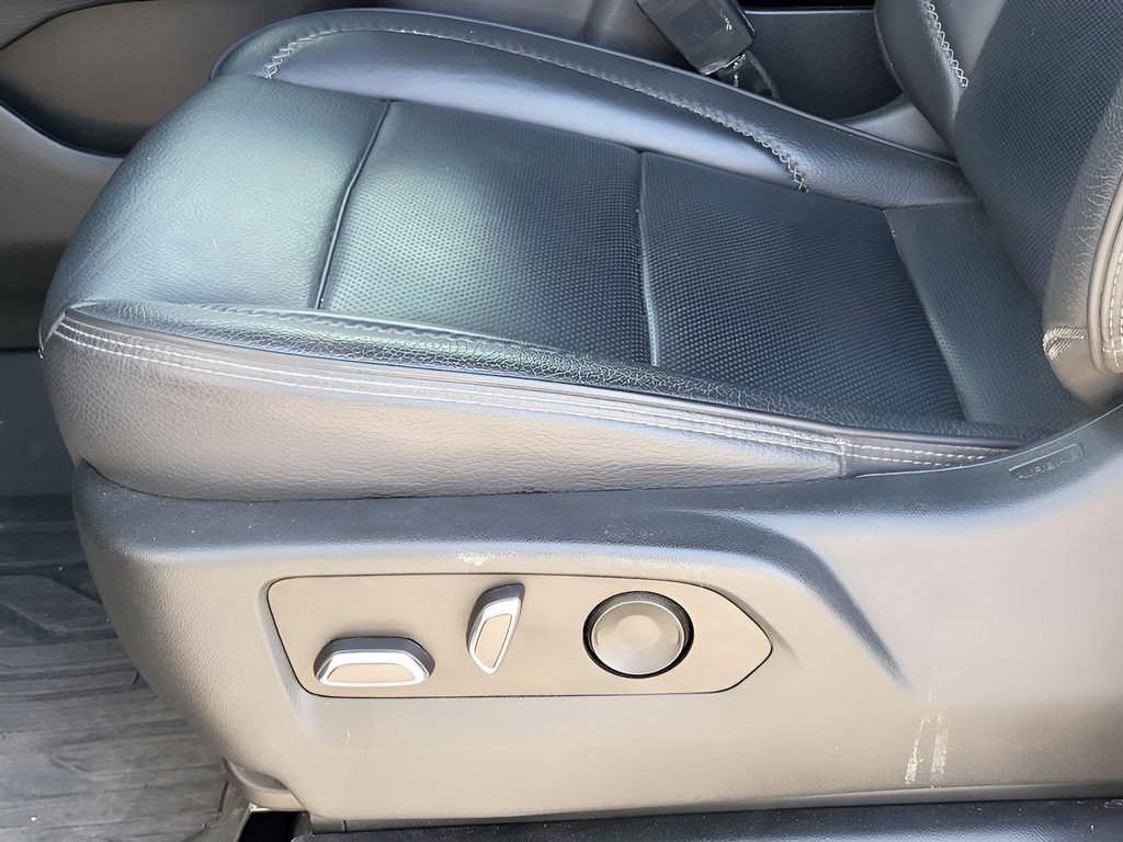 Used 2022 GMC Yukon XL Denali image 21