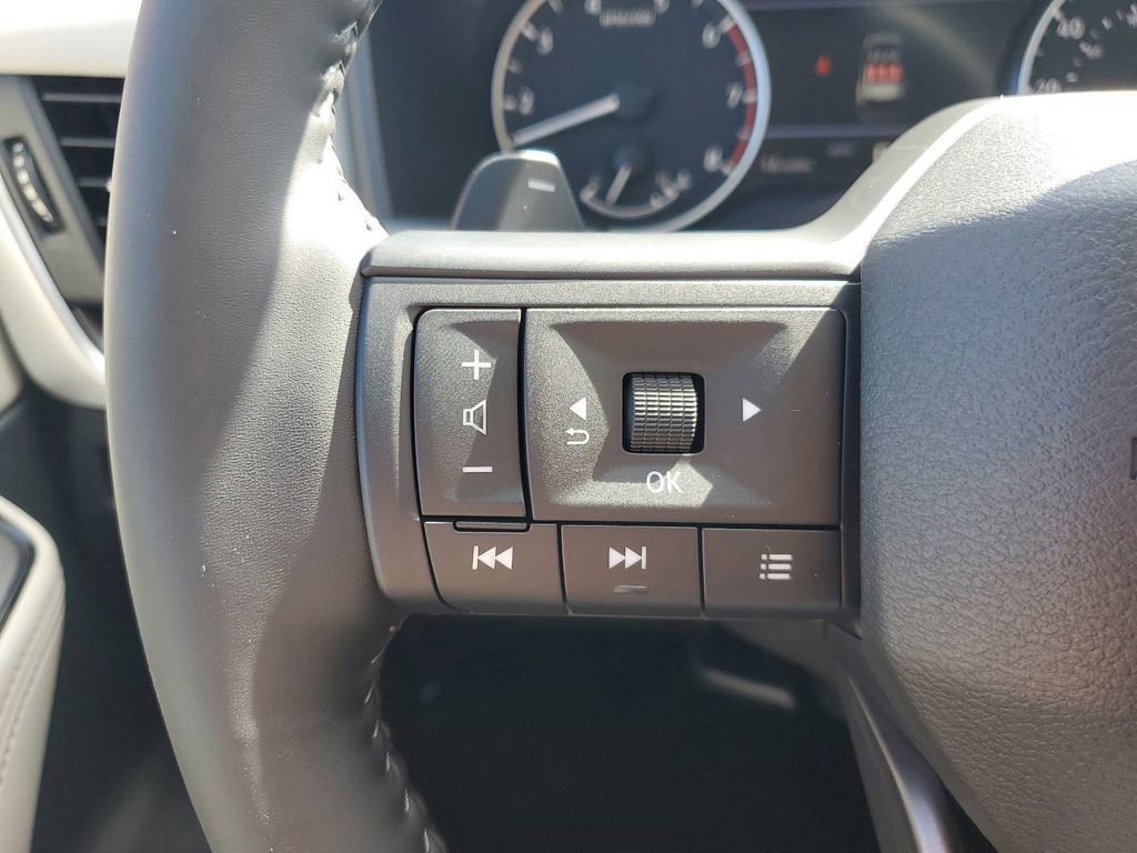 New 2025 Nissan Rogue SV AWD/4WD image 13