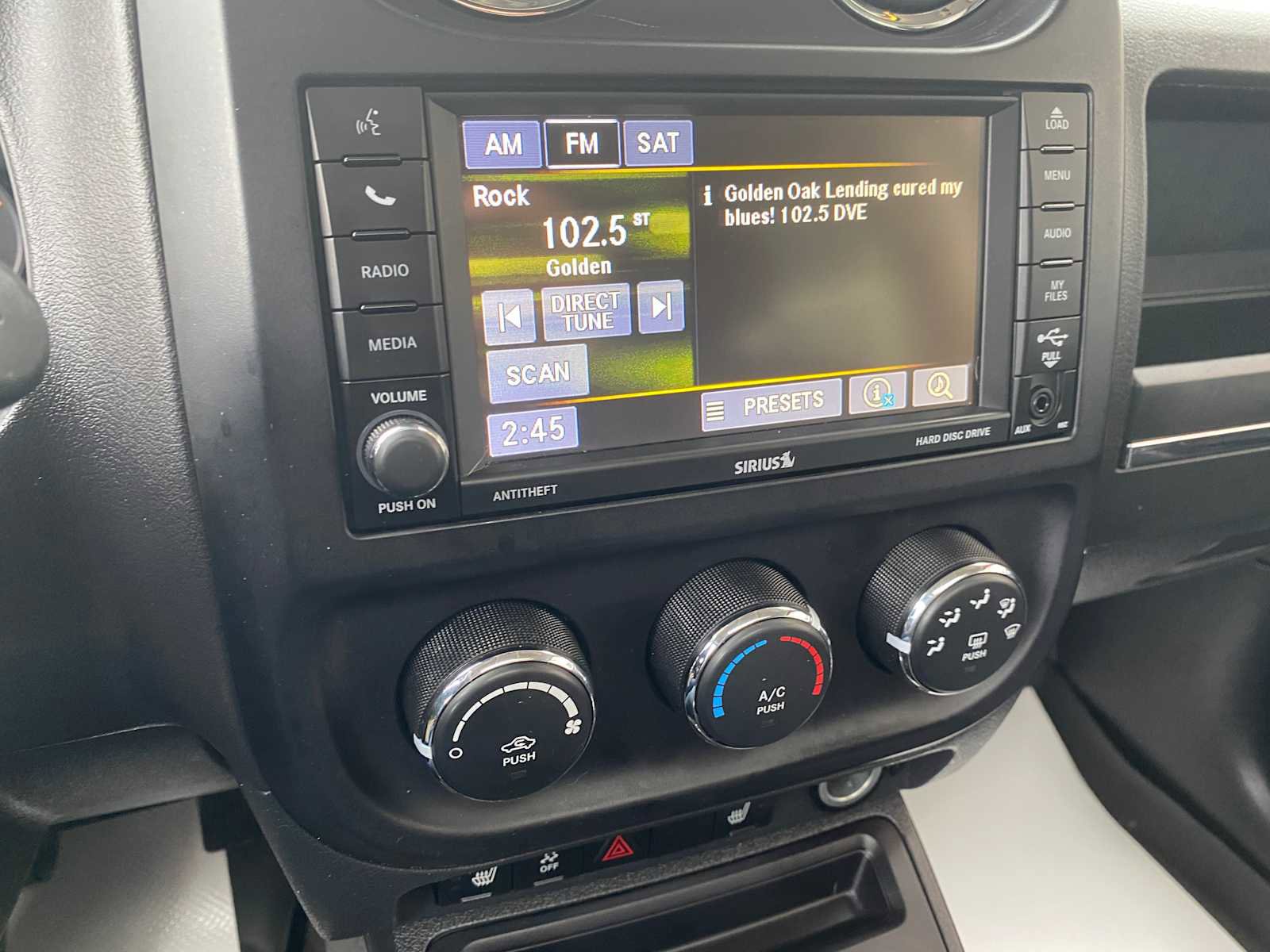 Used 2014 Jeep Patriot Latitude w/ Sun/Sound Group AWD/4WD image 18