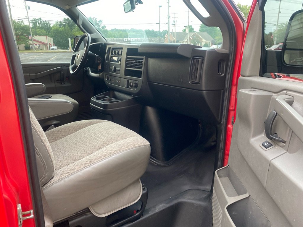 Used 2020 Chevrolet Express 2500 w/ Driver Convenience Package image 22