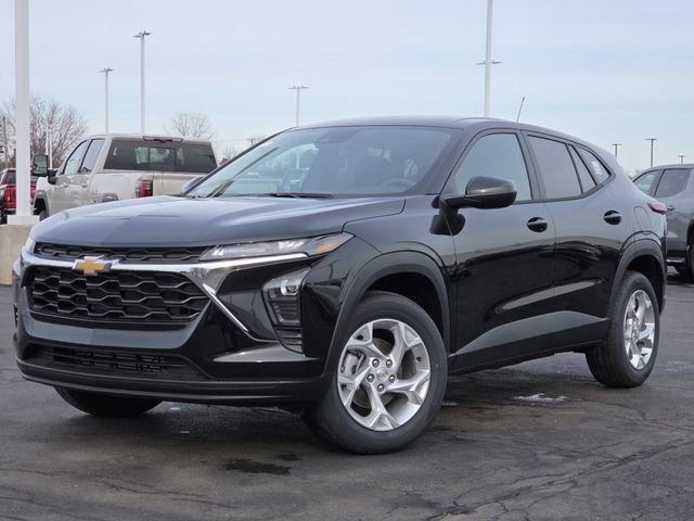 New 2026 Chevrolet Trax LS w/ LS Convenience Package FWD image 2