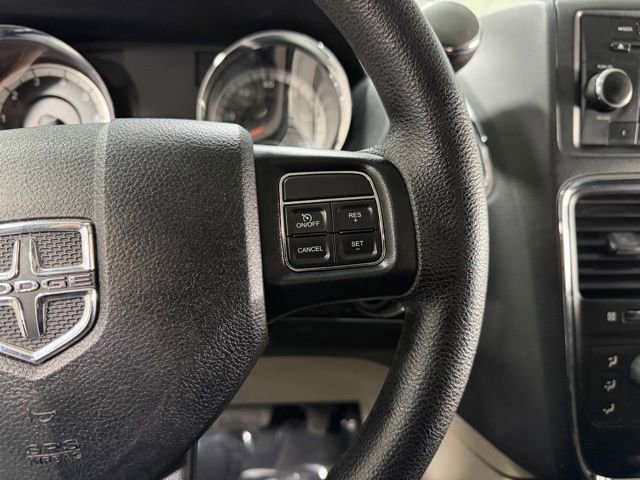 Used 2017 Dodge Grand Caravan SE image 15