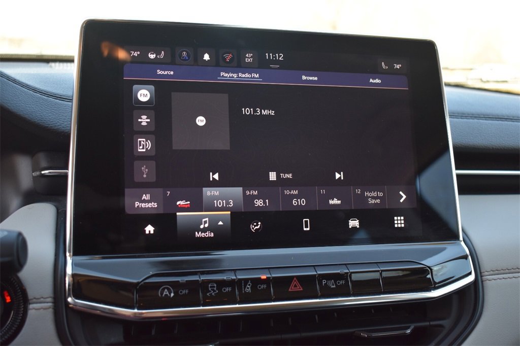 Used 2022 Jeep Compass Limited image 33