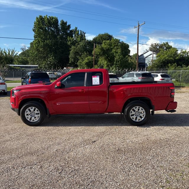 Used 2023 Nissan Frontier SV w/ Tow Package AWD/4WD image 2