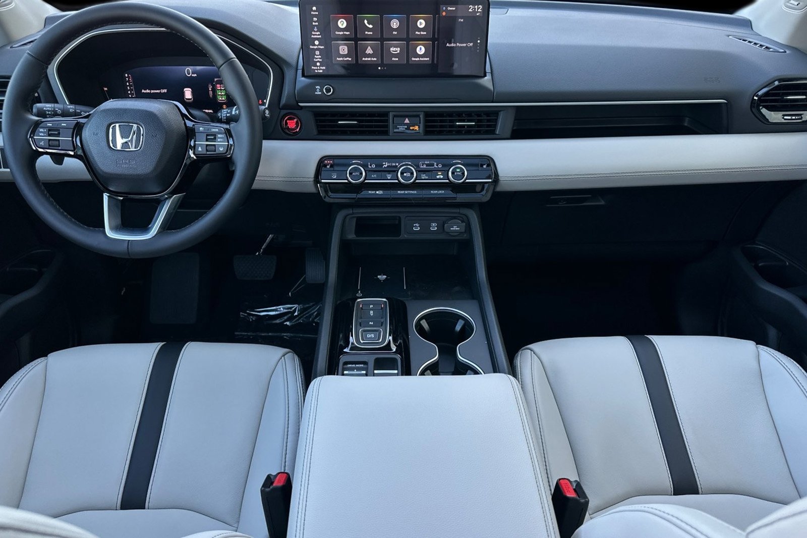 New 2026 Honda Pilot Touring image 12
