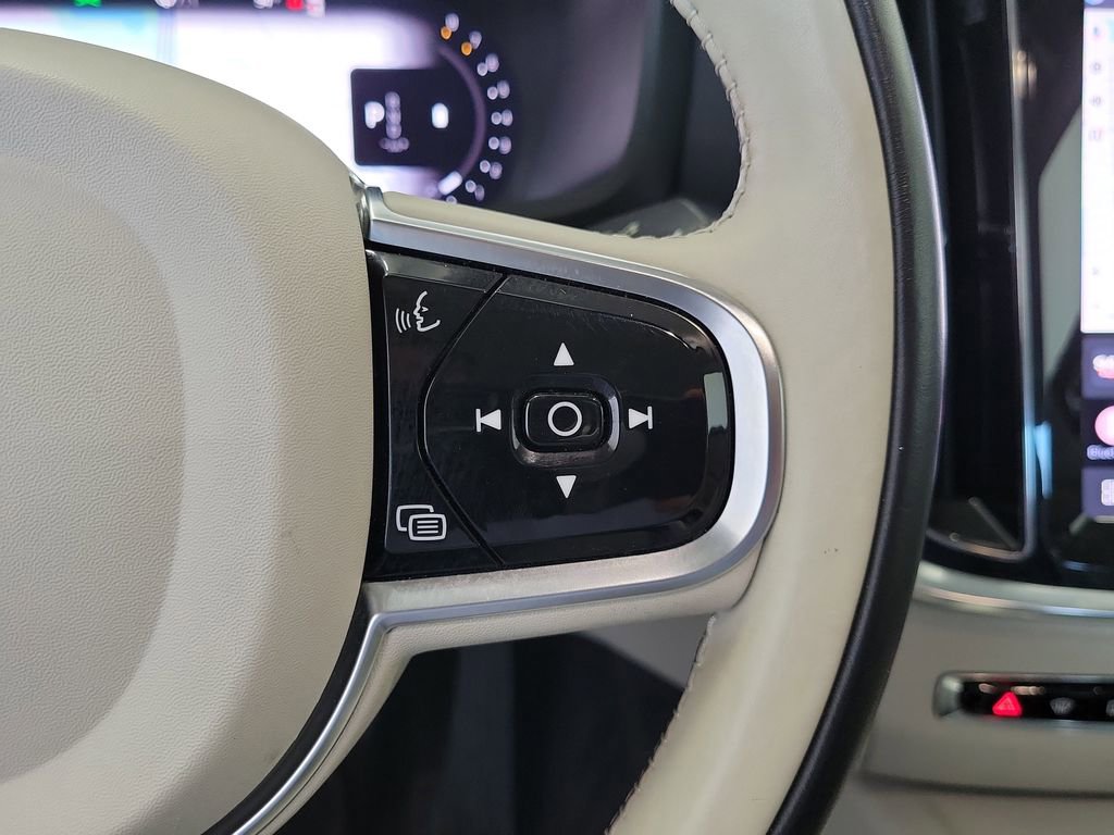 Used 2024 Volvo S60 B5 Core FWD image 25