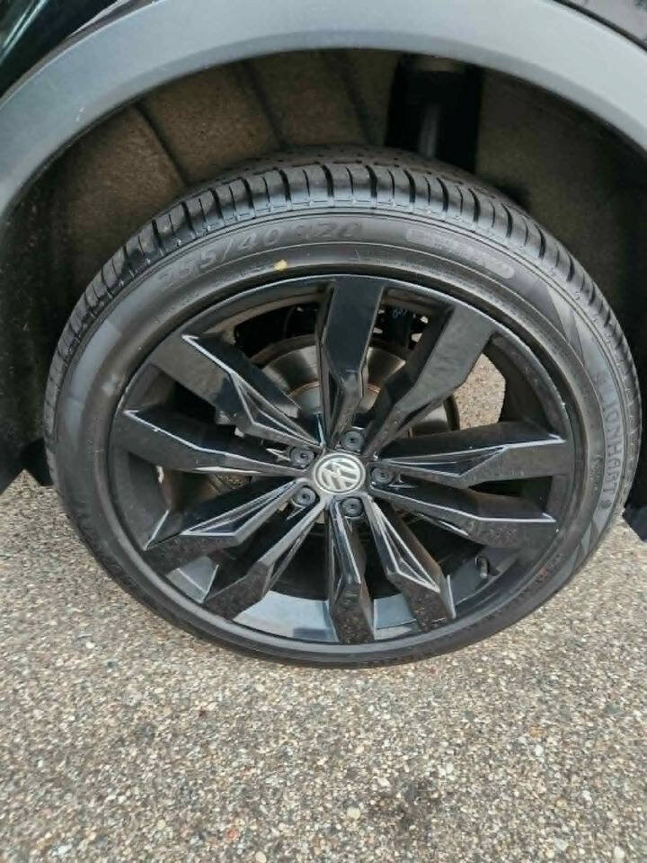 Used 2021 Volkswagen Tiguan SE R-Line w/ 2-Row Tiguan MDO Package AWD/4WD image 32