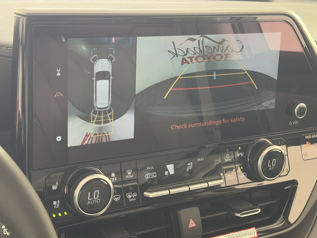 New 2026 Toyota Highlander Limited AWD/4WD image 17