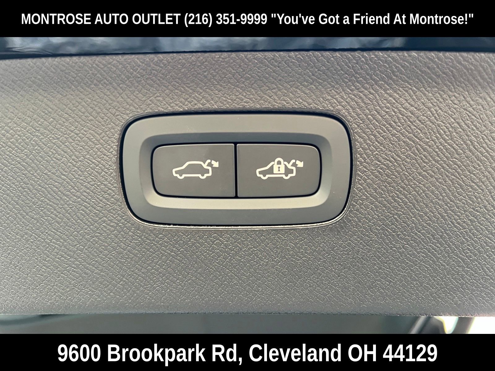 New 2026 Volvo XC90 B5 Plus w/ Protection Package Premier AWD/4WD image 40