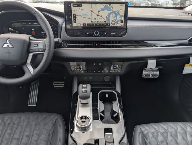 New 2026 Mitsubishi Outlander SEL image 7