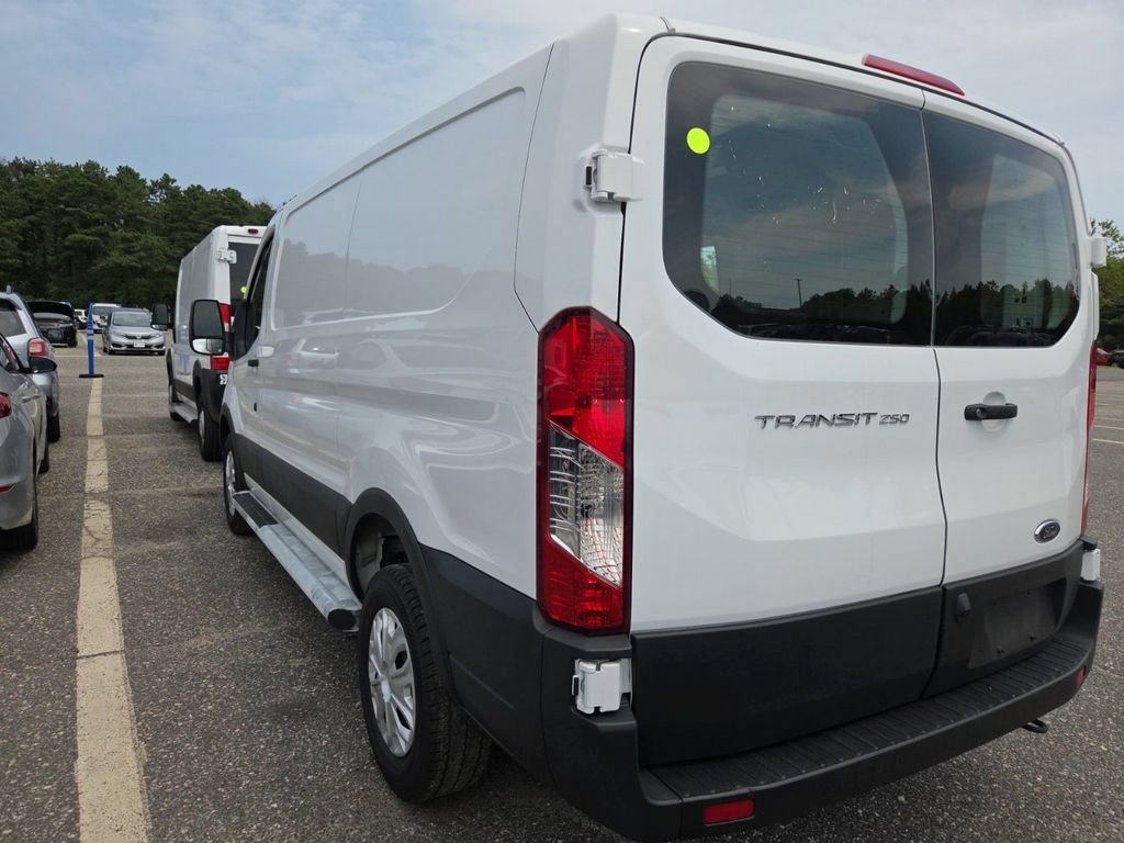 Used 2025 Ford Transit 250 Low Roof w/ Exterior Upgrade Package RWD image 4