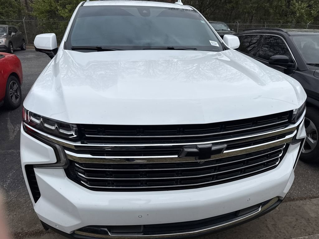 Used 2022 Chevrolet Suburban LT w/ Luxury Package image 4