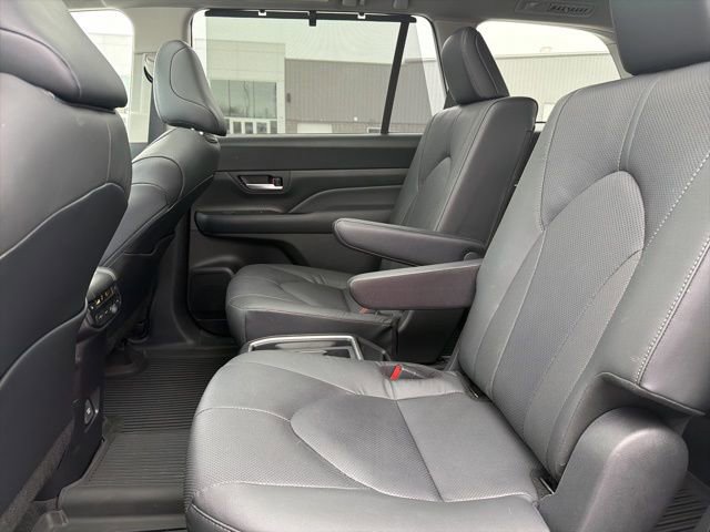 Certified 2024 Toyota Grand Highlander Limited image 44
